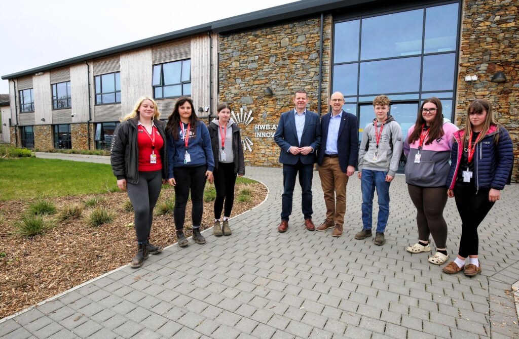 PLAID CYMRU leader Rhun ap Iorwerth MS visited Llysfasi this week to see first-hand the impact of major multi-million pound investment in agricultural education and rural skills